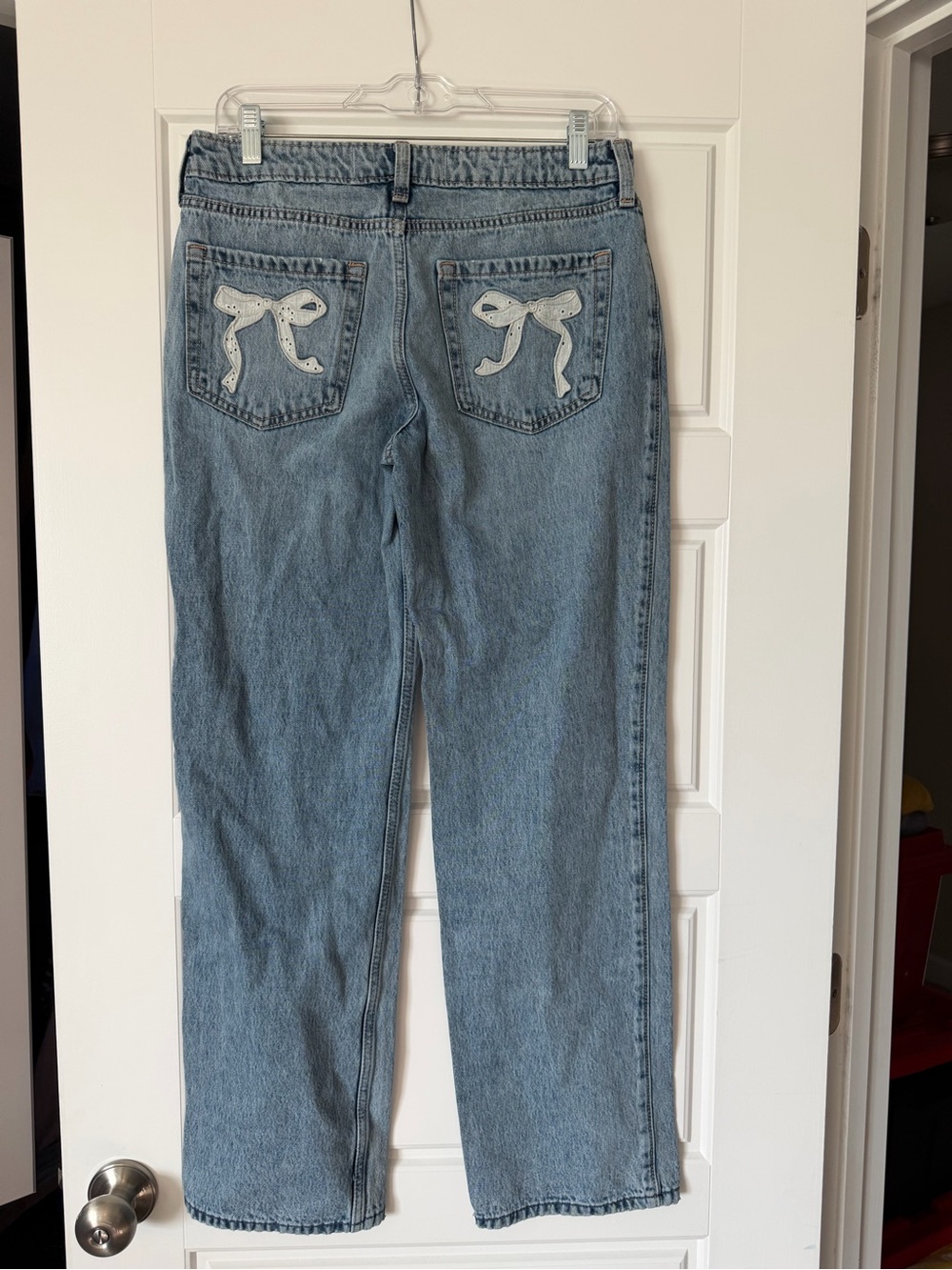 Hollister Low Rise Loose Light Blue Women’s Jeans with Bow Pocket Detail